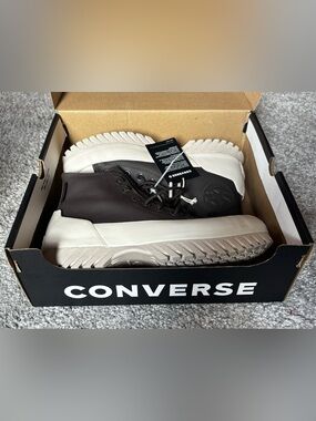 Converse Chuck Taylor All Star Lugged Winter 2.0 high-top boots size 10women